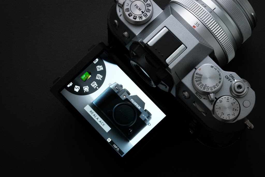 轻量化FUJIFILM X-T50无反数码相机发布